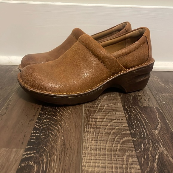 boc Shoes - BOC born brown leather clogs. Size 7.